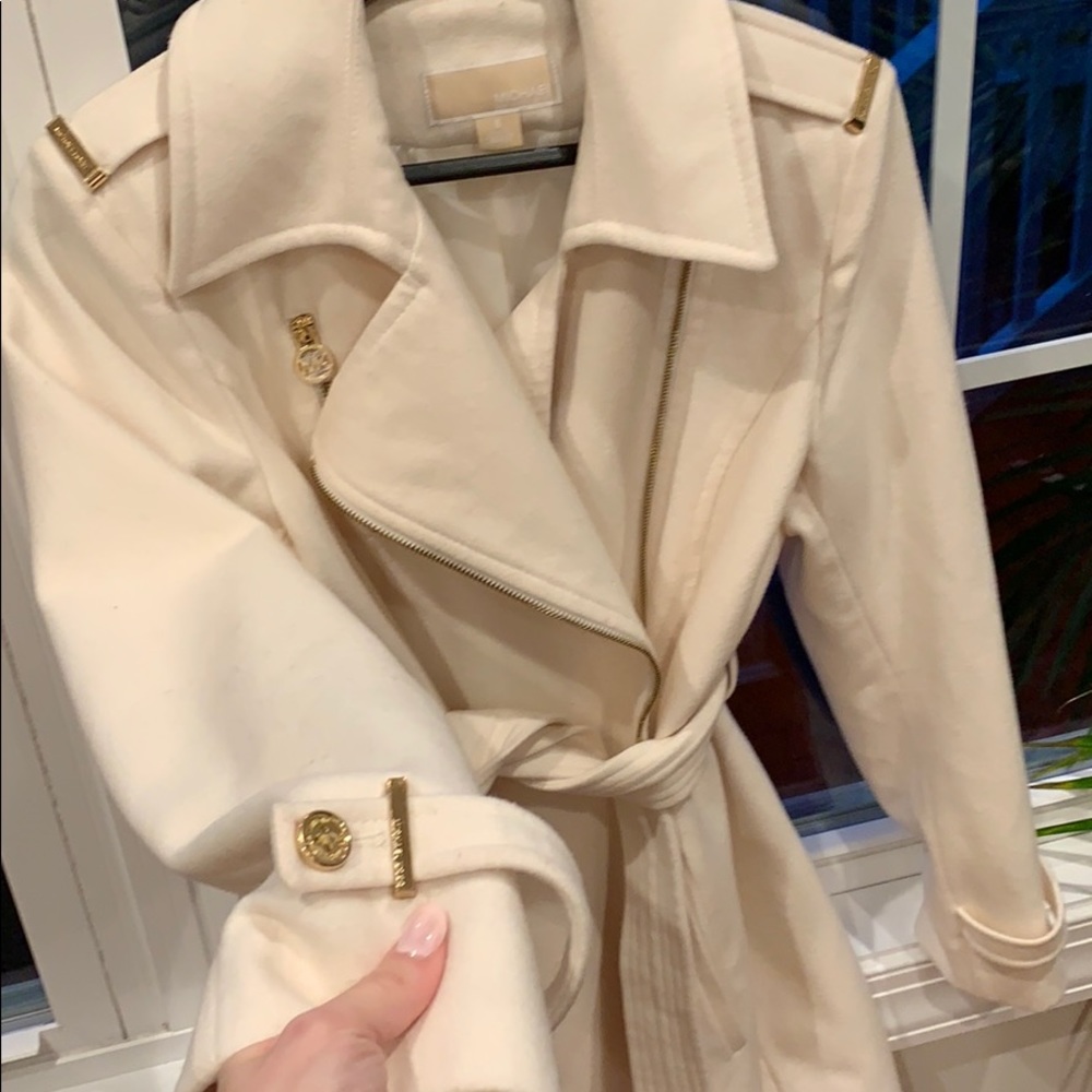 Coat - Picture 4 of 7